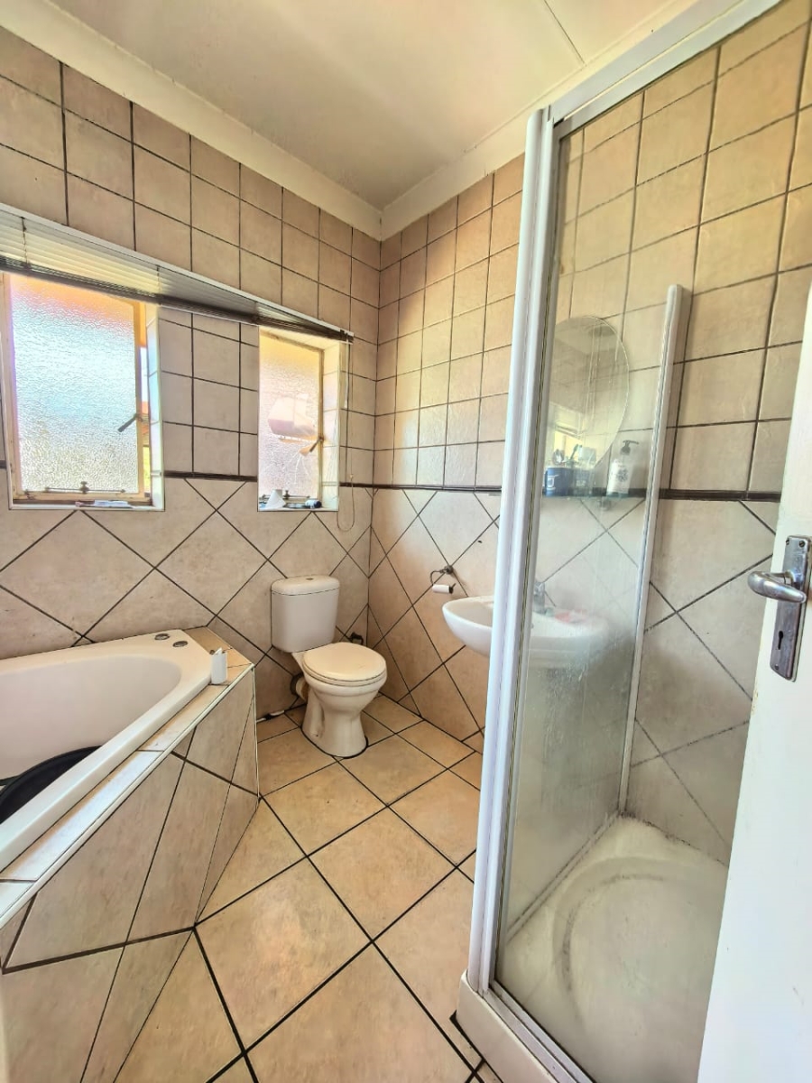 4 Bedroom Property for Sale in Sasolburg Ext 3 Free State